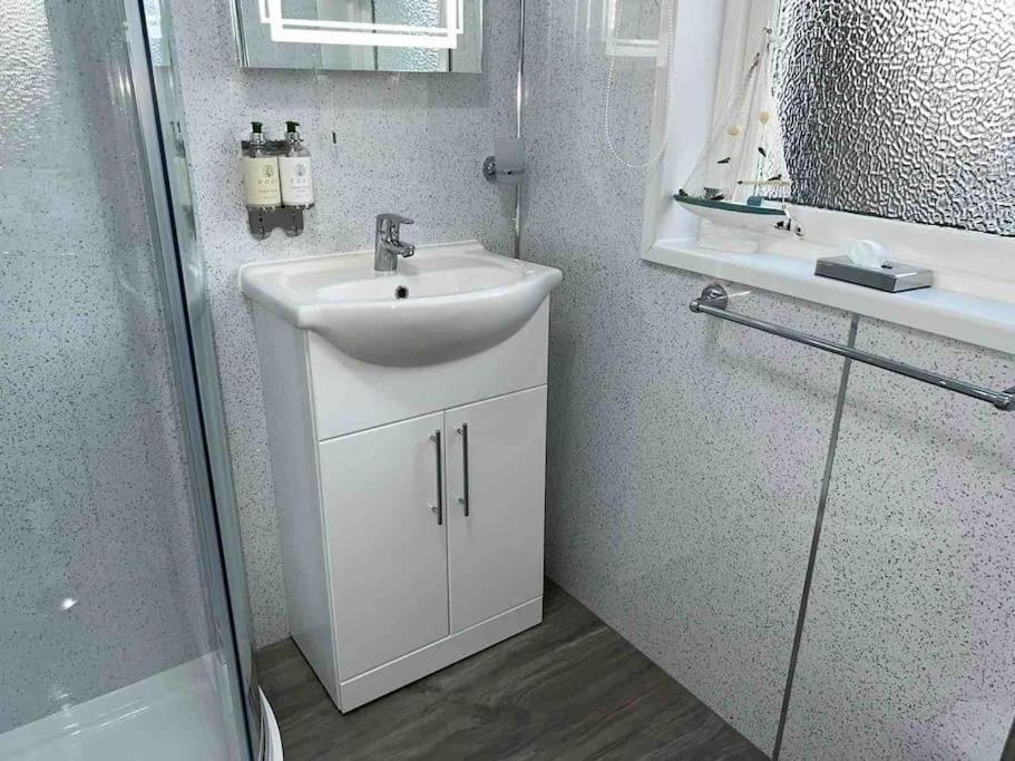 Modern 2 Bed Apartment Oban Exteriör bild
